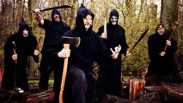 THE LURKING CORPSES Premiere New 8-Bit Video